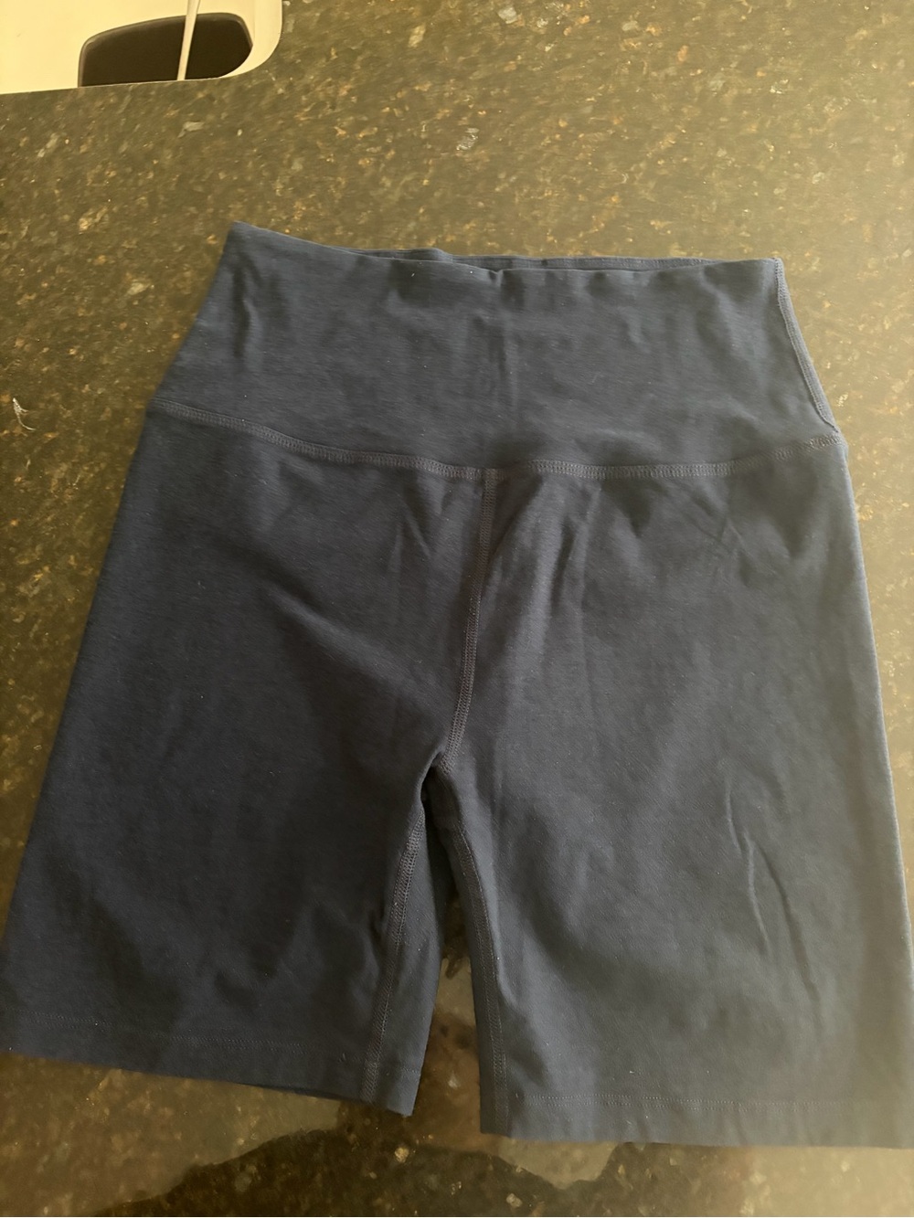 Beyond yoga shorts - Picture 2 of 3